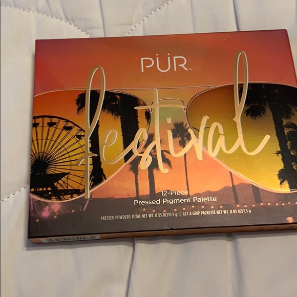 Makeup - Picture 1 of 2